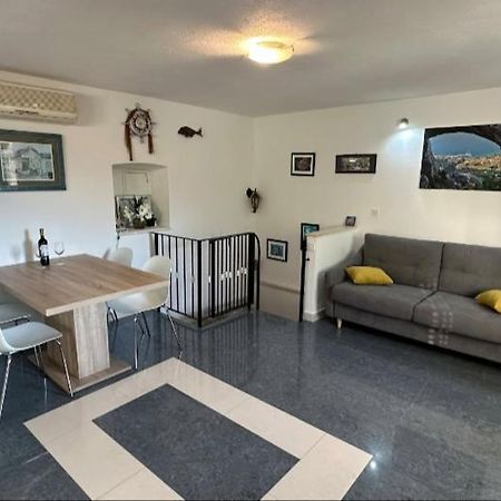 Apartmani Dalmacija Brela Luaran gambar